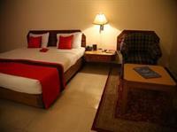 Oyo Premium Sector 26 Madhya Marg Hotel Chandigarh Exterior photo