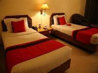 Oyo Premium Sector 26 Madhya Marg Hotel Chandigarh Exterior photo